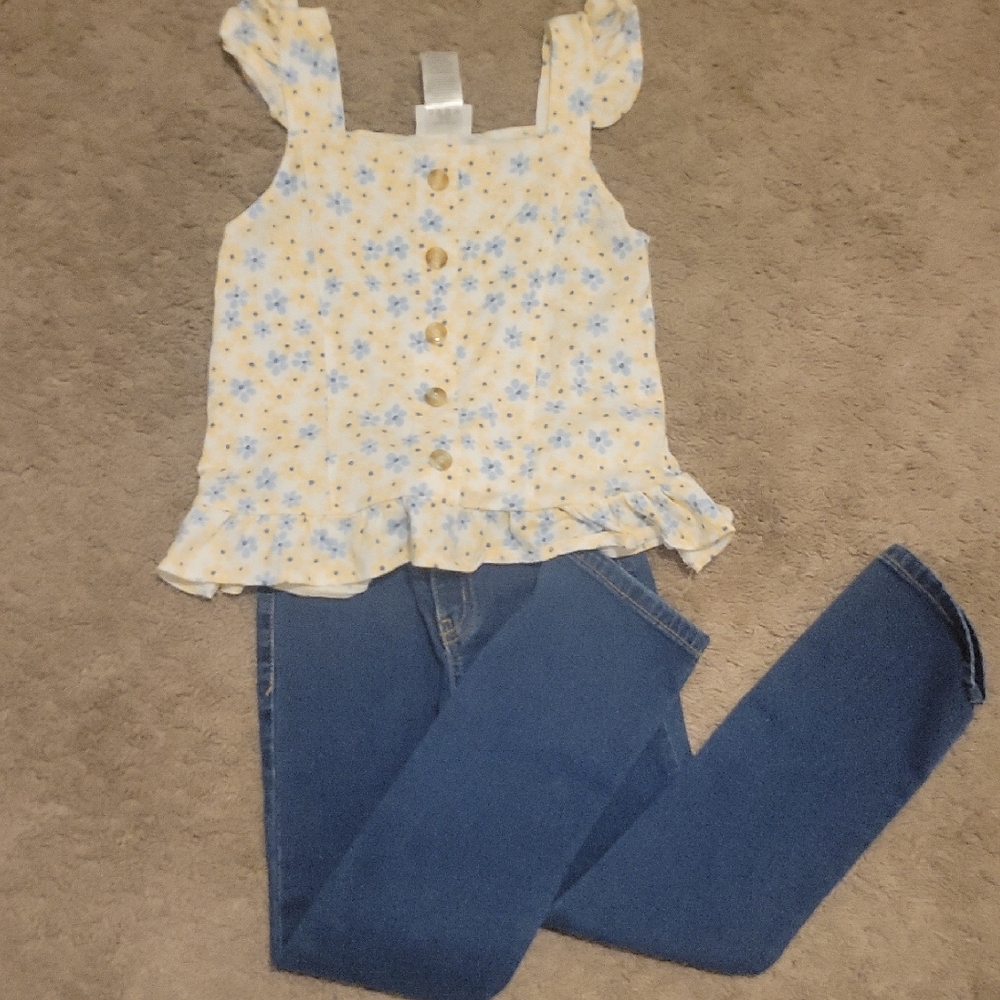 Floral Ruffle Top and Blue Jeans Set